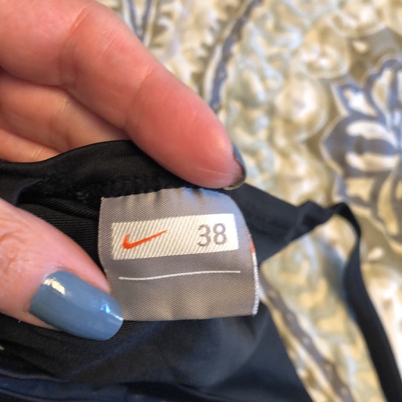 Nike swimsuit - Picture 3 of 3